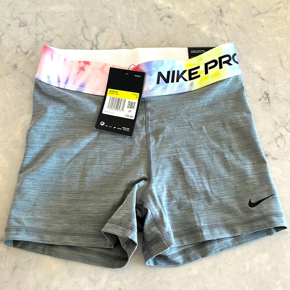 Nike Pro women’s Dri-fit shorts, Small, New with Tags